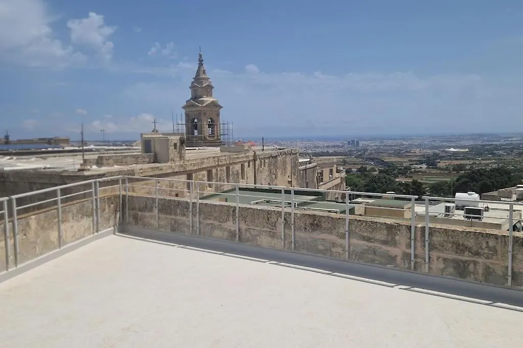 Feriehus Townhouse In The Heart Of Rabat Villa